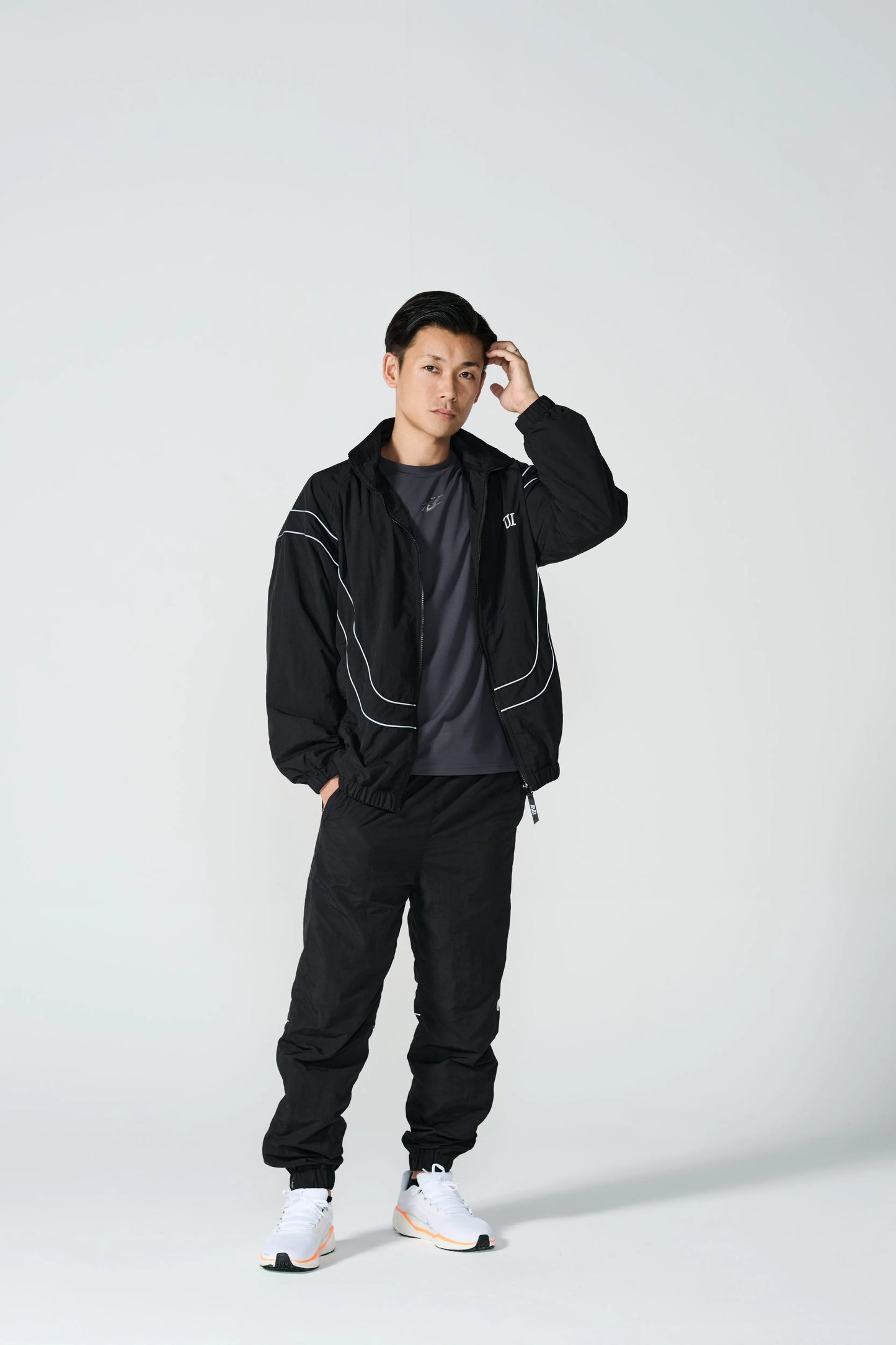 UT5S-F01Reflective woven track pants